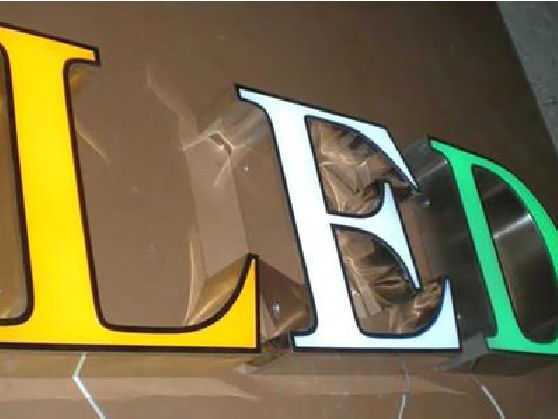 万盛经开区介绍LED招牌的基础知识。