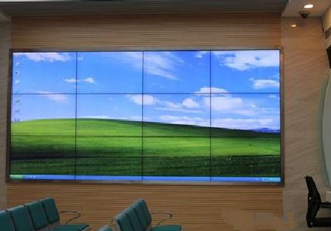 万盛经开区液晶拼接屏的另类用法。